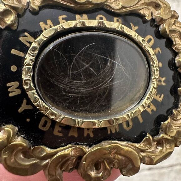 Antique Mourning Hair Locket Dear Mother Brooch - Picture 7 of 7